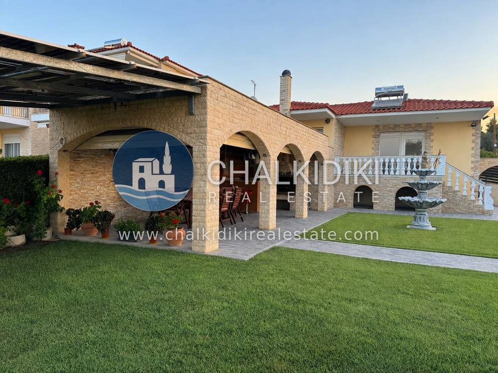 Mediterranean Villa with Private Pool and Large Garden in Loutra, Chalkidiki